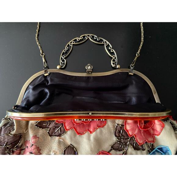 Vintage Floral Handbag w/Chain Strap & Mother-of-Pearl Trim - Picture 7 of 16